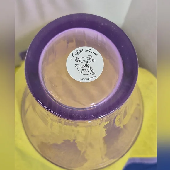 Vintage Lavender/Purple Ribbed Flared Glass Flower Vase FTD 6.5" - Picture 10 of 12